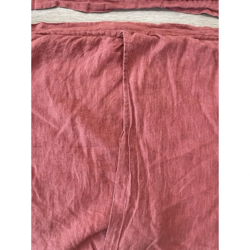 2 Pottery Barn Linen Diamond Quilted Pillow Shams‎ Standard Red  30x24